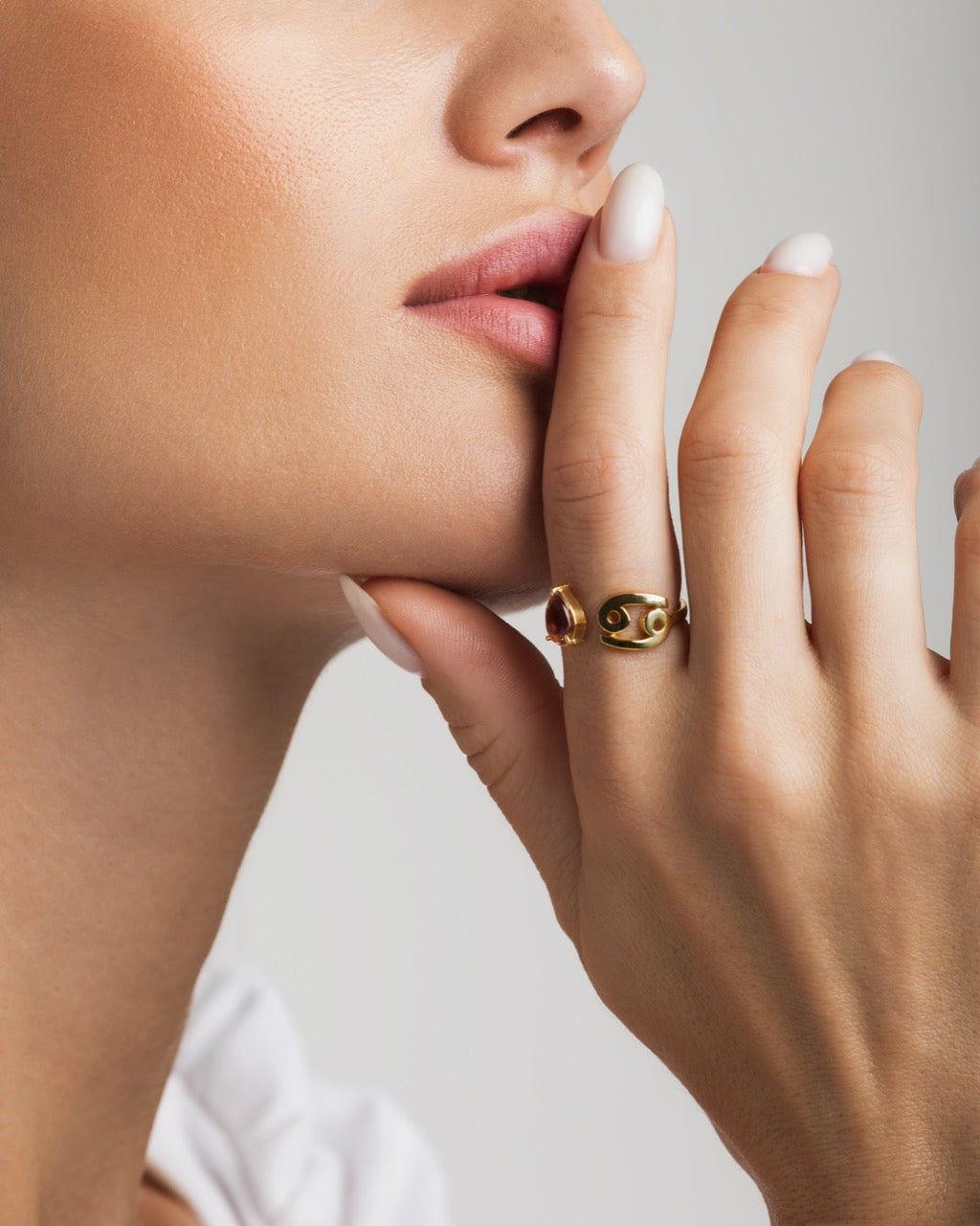 zodiac sign ring- cancer- gold
